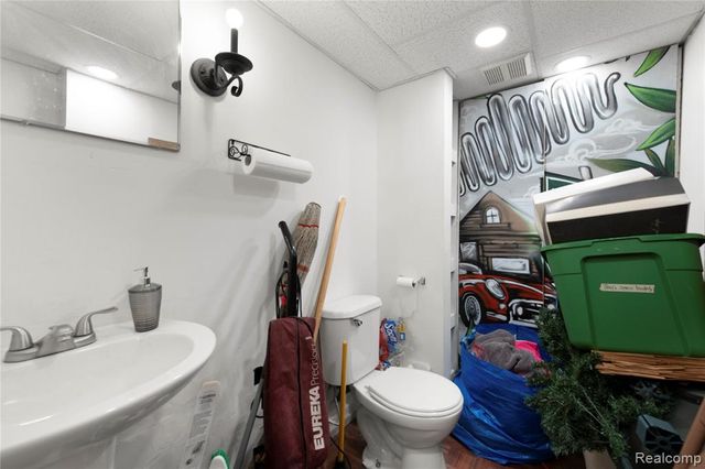 1417 Van Dyke Street, Detroit, MI 48214