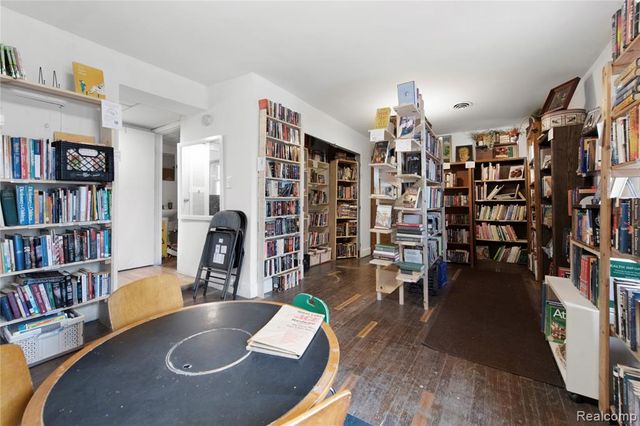 1417 Van Dyke Street, Detroit, MI 48214