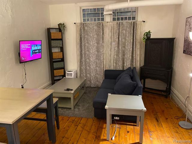 1417 Van Dyke Street, Detroit, MI 48214