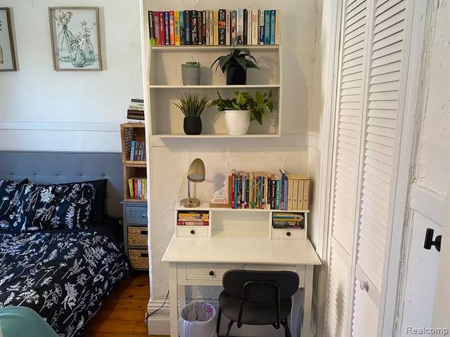 1417 Van Dyke Street, Detroit, MI 48214