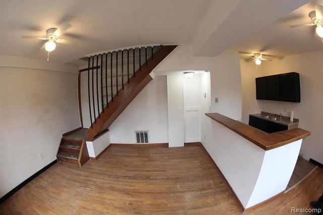 1417 Van Dyke Street, Detroit, MI 48214