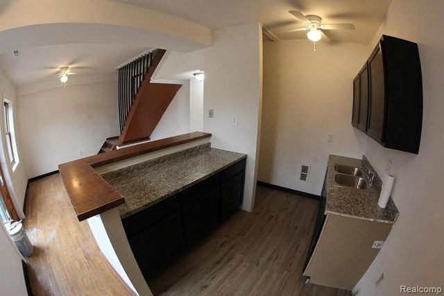 1417 Van Dyke Street, Detroit, MI 48214