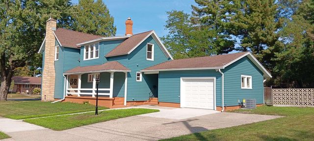 646 N Walnut Street, Reedsburg, WI 53959