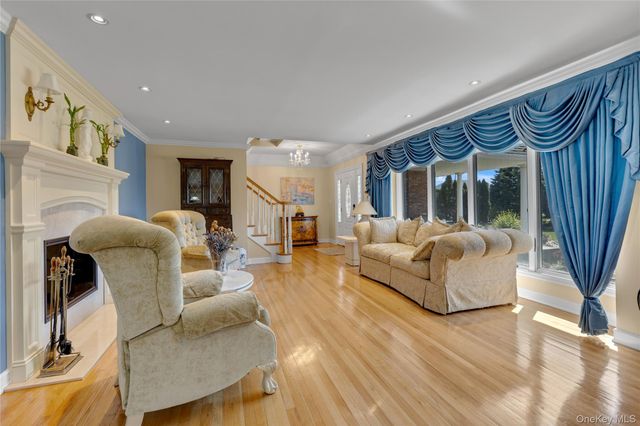 227 W Islip Road, West Islip, NY 11795