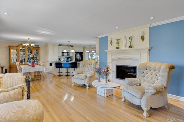 227 W Islip Road, West Islip, NY 11795