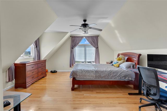 227 W Islip Road, West Islip, NY 11795