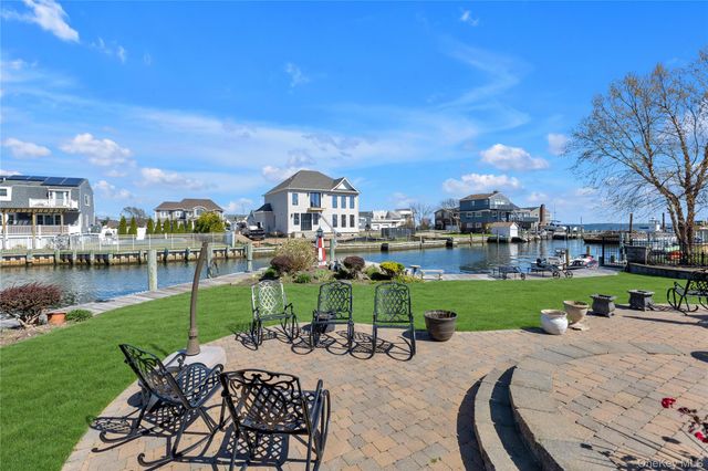 227 W Islip Road, West Islip, NY 11795