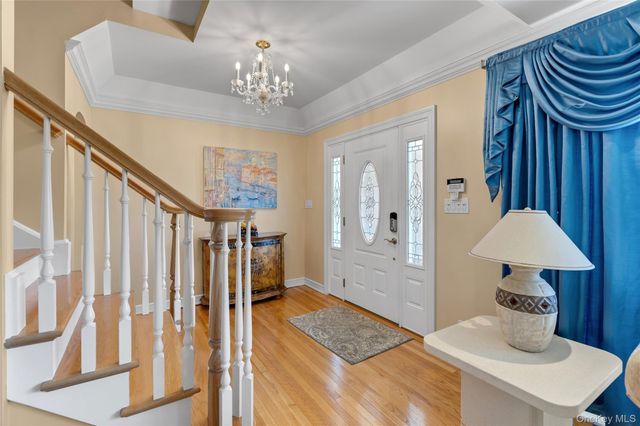 227 W Islip Road, West Islip, NY 11795
