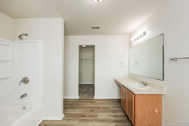 10031 AMBER BREEZE, San Antonio, TX 78245