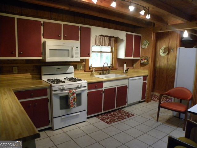 153 Will Zoellner Lane, Mountain City, GA 30525