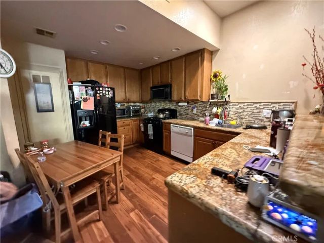 38 Brownfield Lane, Pomona, CA 91766