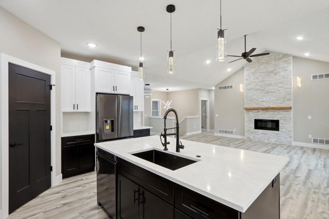228 Falcon Court, Sauk City, WI 53583