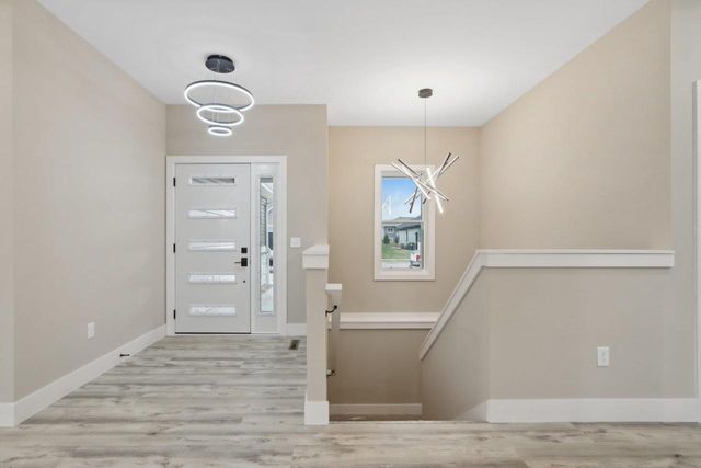 228 Falcon Court, Sauk City, WI 53583