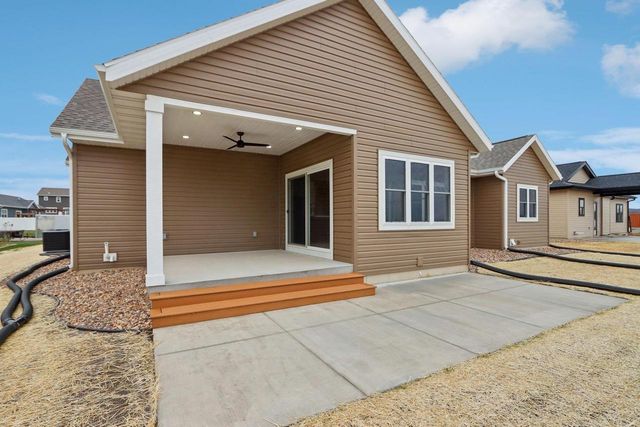 228 Falcon Court, Sauk City, WI 53583