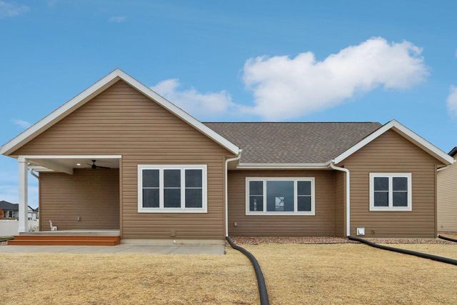 228 Falcon Court, Sauk City, WI 53583