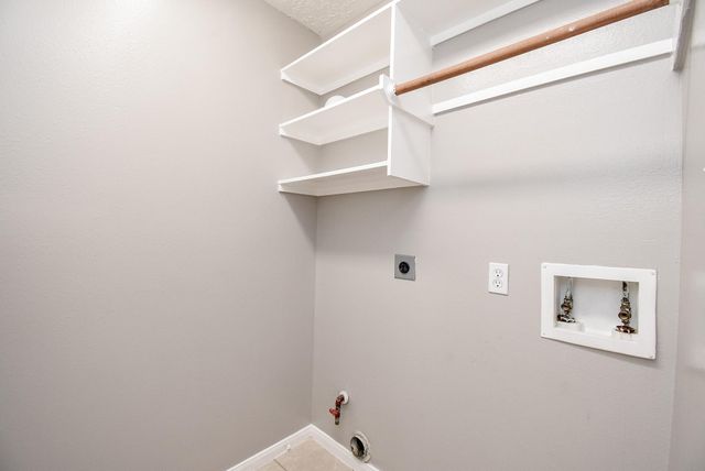 5611 Carta Valley Lane, Richmond, TX 77469