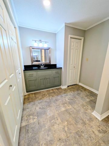 1077 Toltec Street, Camden, AR 71701