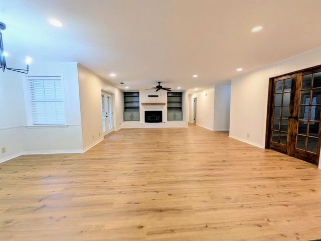 1077 Toltec Street, Camden, AR 71701