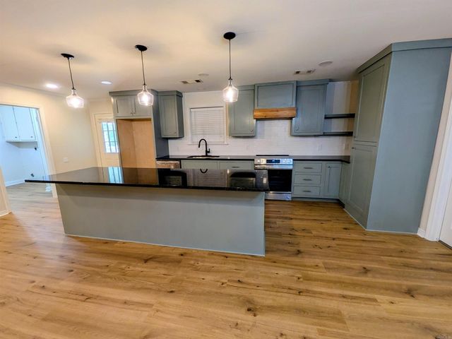 1077 Toltec Street, Camden, AR 71701