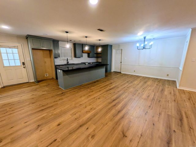 1077 Toltec Street, Camden, AR 71701