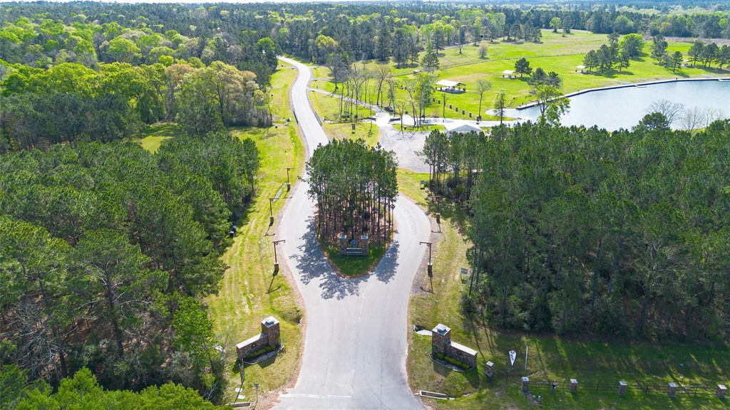 15982 Wood Grove Way, Willis, TX 77378