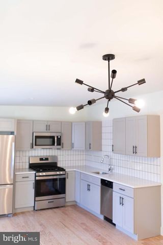 449 W KING ST, Lancaster, PA 17603