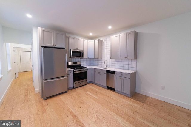 449 W KING ST, Lancaster, PA 17603