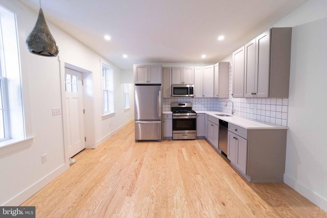 449 W KING ST, Lancaster, PA 17603