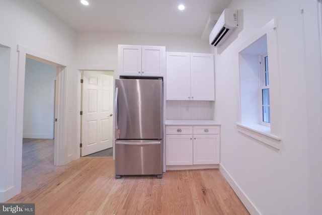 449 W KING ST, Lancaster, PA 17603