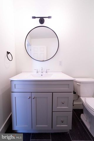 449 W KING ST, Lancaster, PA 17603