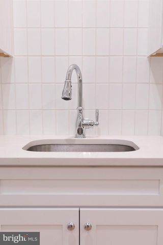 449 W KING ST, Lancaster, PA 17603