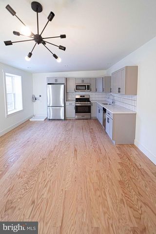 449 W KING ST, Lancaster, PA 17603