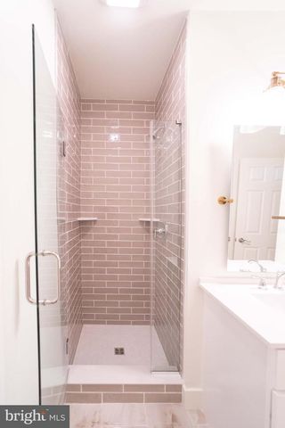 449 W KING ST, Lancaster, PA 17603