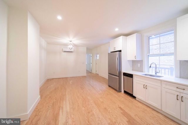 449 W KING ST, Lancaster, PA 17603