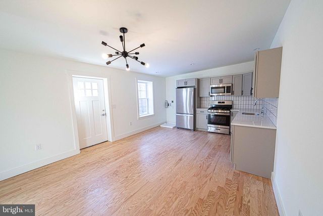 449 W KING ST, Lancaster, PA 17603