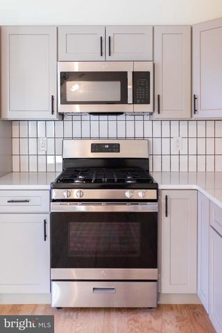 449 W KING ST, Lancaster, PA 17603