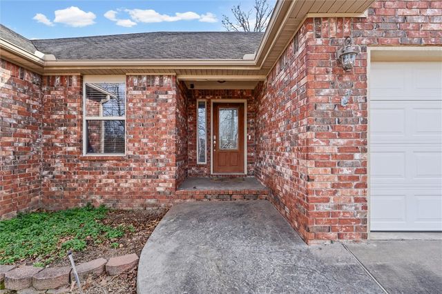 1 Buckden Lane, Bella Vista, AR 72715