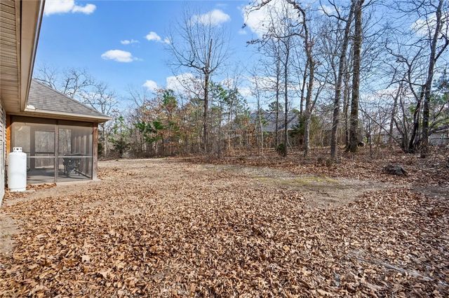 1 Buckden Lane, Bella Vista, AR 72715