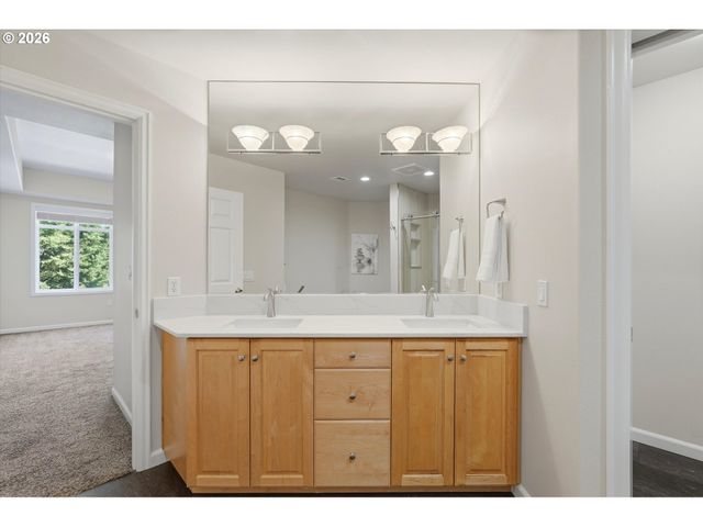 4832 Nw PROMENADE Ter 316, Portland, OR 97229