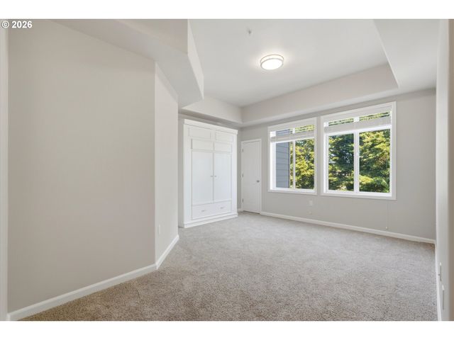 4832 Nw PROMENADE Ter 316, Portland, OR 97229