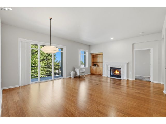 4832 Nw PROMENADE Ter 316, Portland, OR 97229
