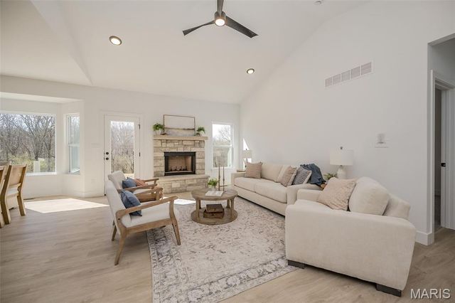 171 Sydnorville, Troy, MO 63379