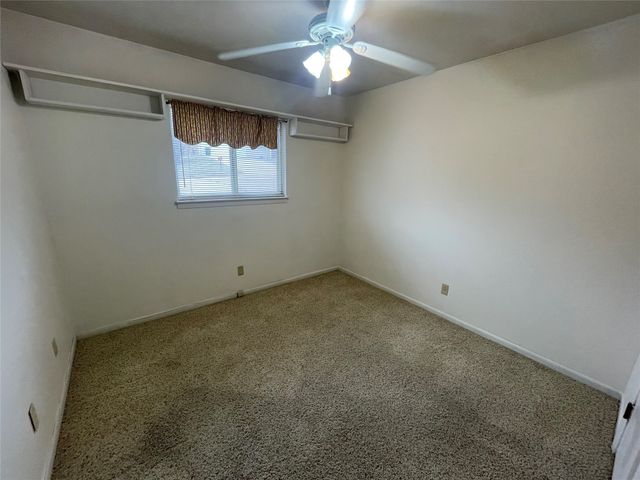 212 E Rentz Street, Weatherford, TX 76086