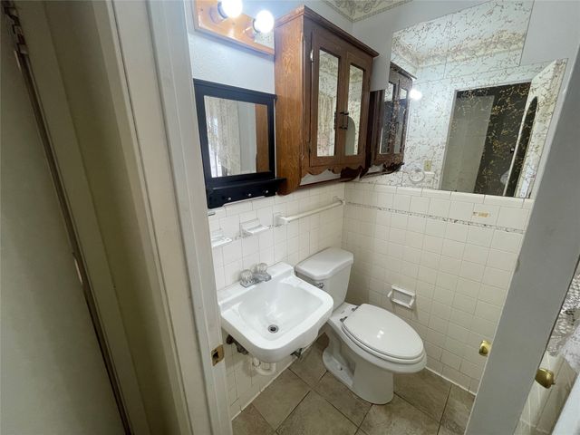 212 E Rentz Street, Weatherford, TX 76086