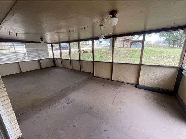 212 E Rentz Street, Weatherford, TX 76086