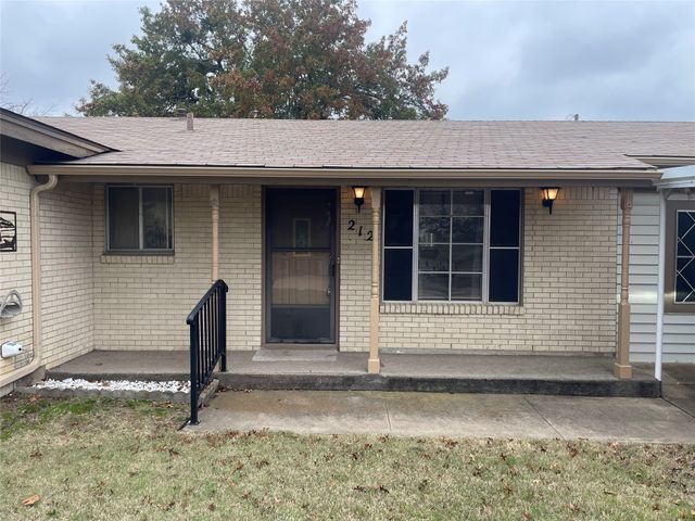 212 E Rentz Street, Weatherford, TX 76086