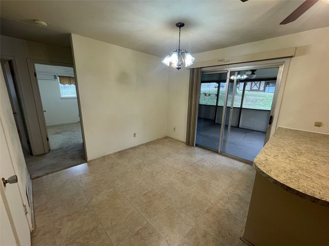 212 E Rentz Street, Weatherford, TX 76086