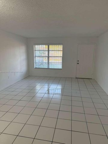 271 NW 177th St B-101, Miami Gardens, FL 33169