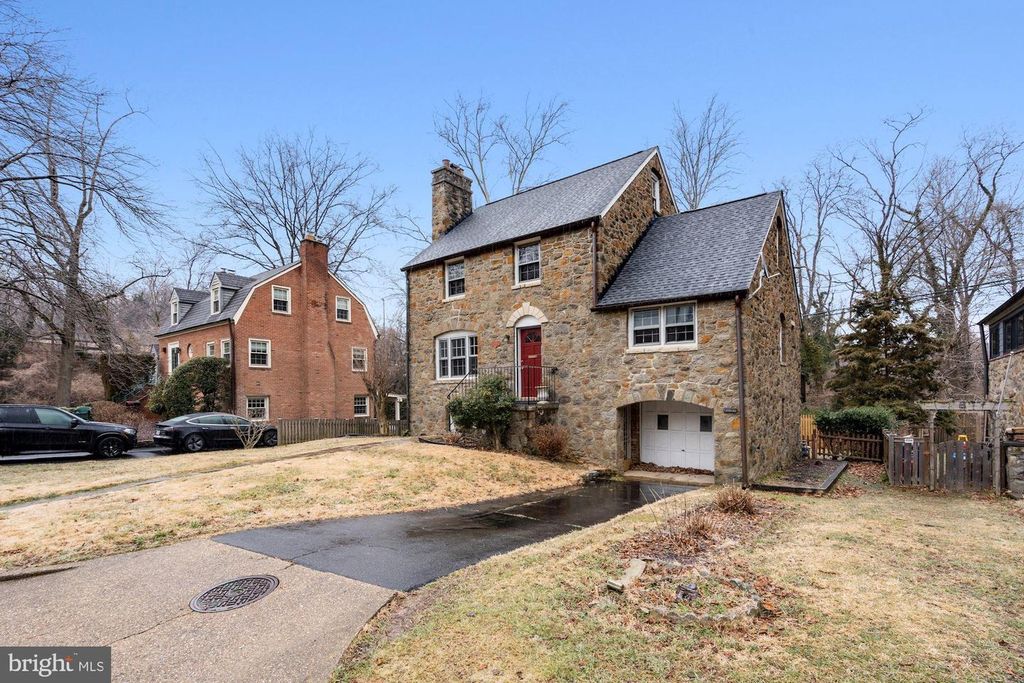 3209 19TH RD N, Arlington, VA 22201