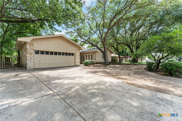 906 Illinois Avenue, Killeen, TX 76541